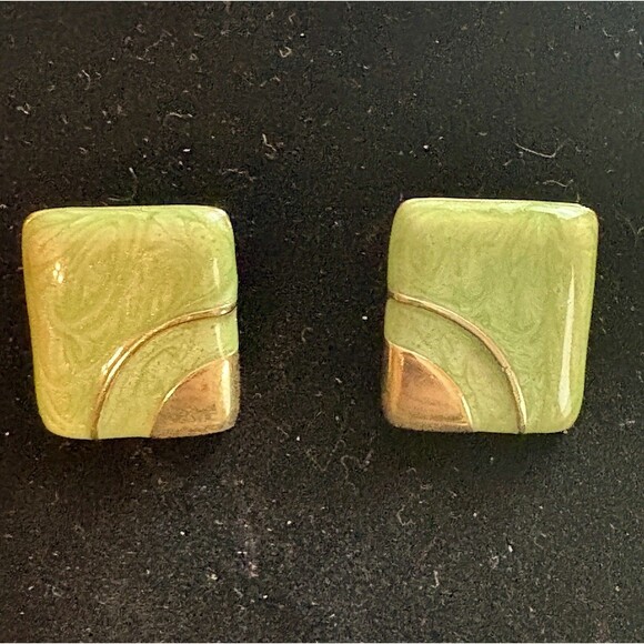 Vintage Green Lucite Clip-On Earrings Gold Tone Retro 80s Geometric Modernist - Picture 1 of 4